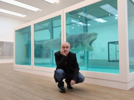 Artistul Damien Hirst va construi un oraş întreg
